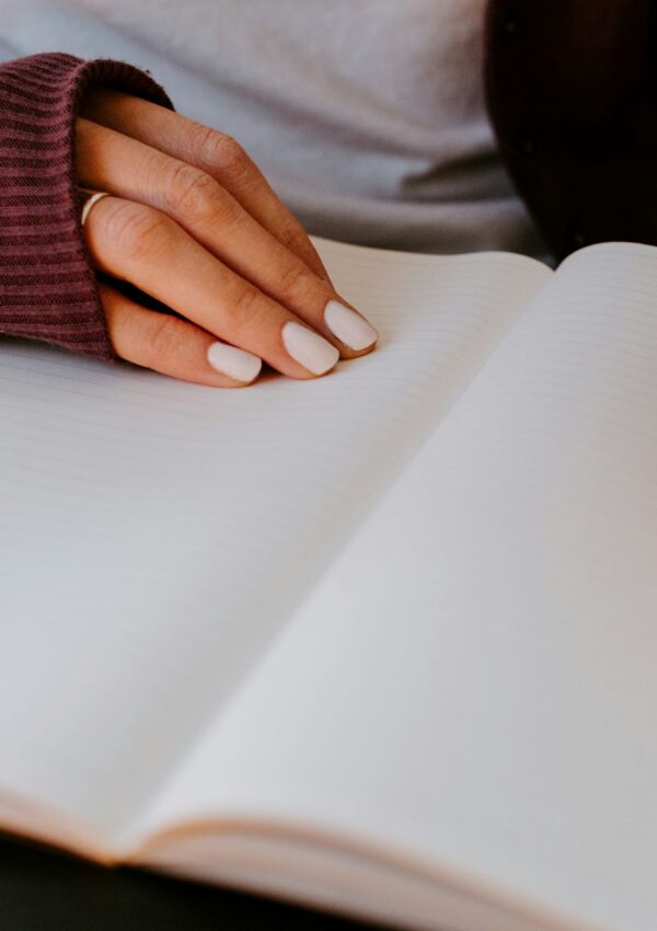 5 Reasons Why It Is Healthy to Journal Every Day